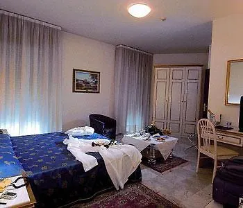 Alexander Business E Conference 4*