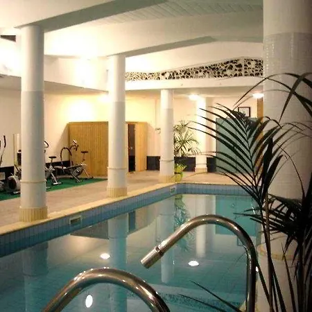 Alexander Palace Otel