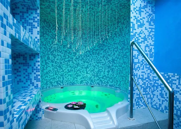 Alexander Palace 酒店 4*