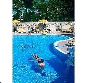 Alexander Palace 4* أبانو تيرمي