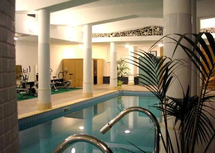 Alexander Palace فندق