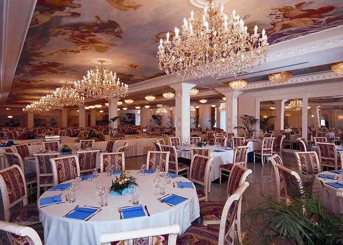 酒店 Alexander Palace 4*