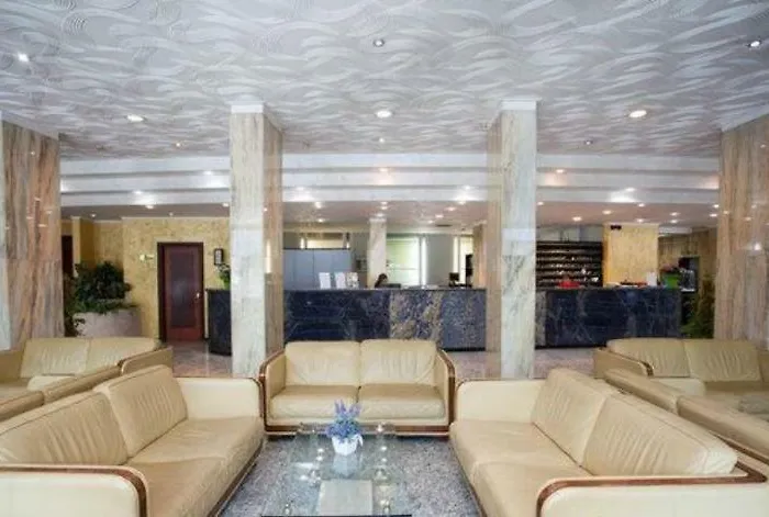 Alexander Palace فندق