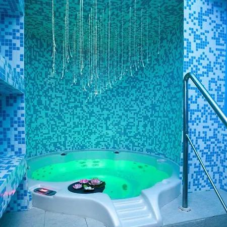 Alexander Palace Отель 4*