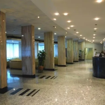 Отель Alexander Palace 4*