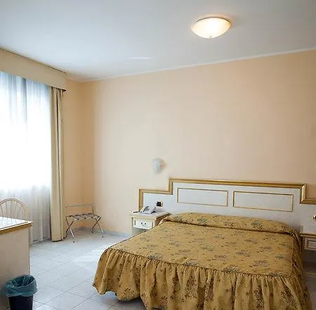 Alexander Palace Hotel