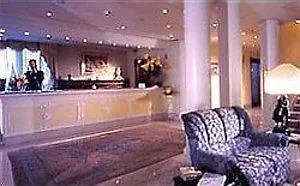 Alexander Palace Hotel 4*