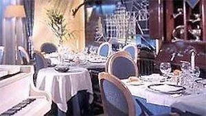 Alexander Palace Hotel 4*