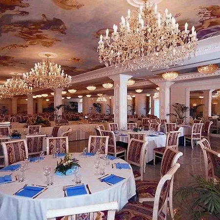 Hotel Alexander Palace 4*