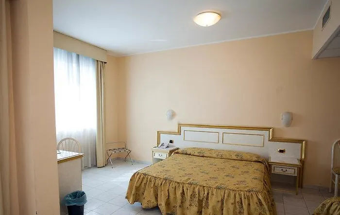 Alexander Palace Hotell